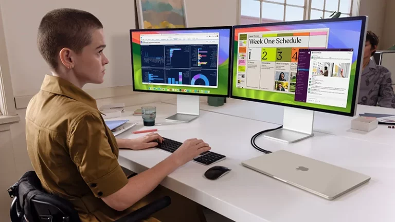 New M3 Apple MacBook Air with Dual Monitor Support